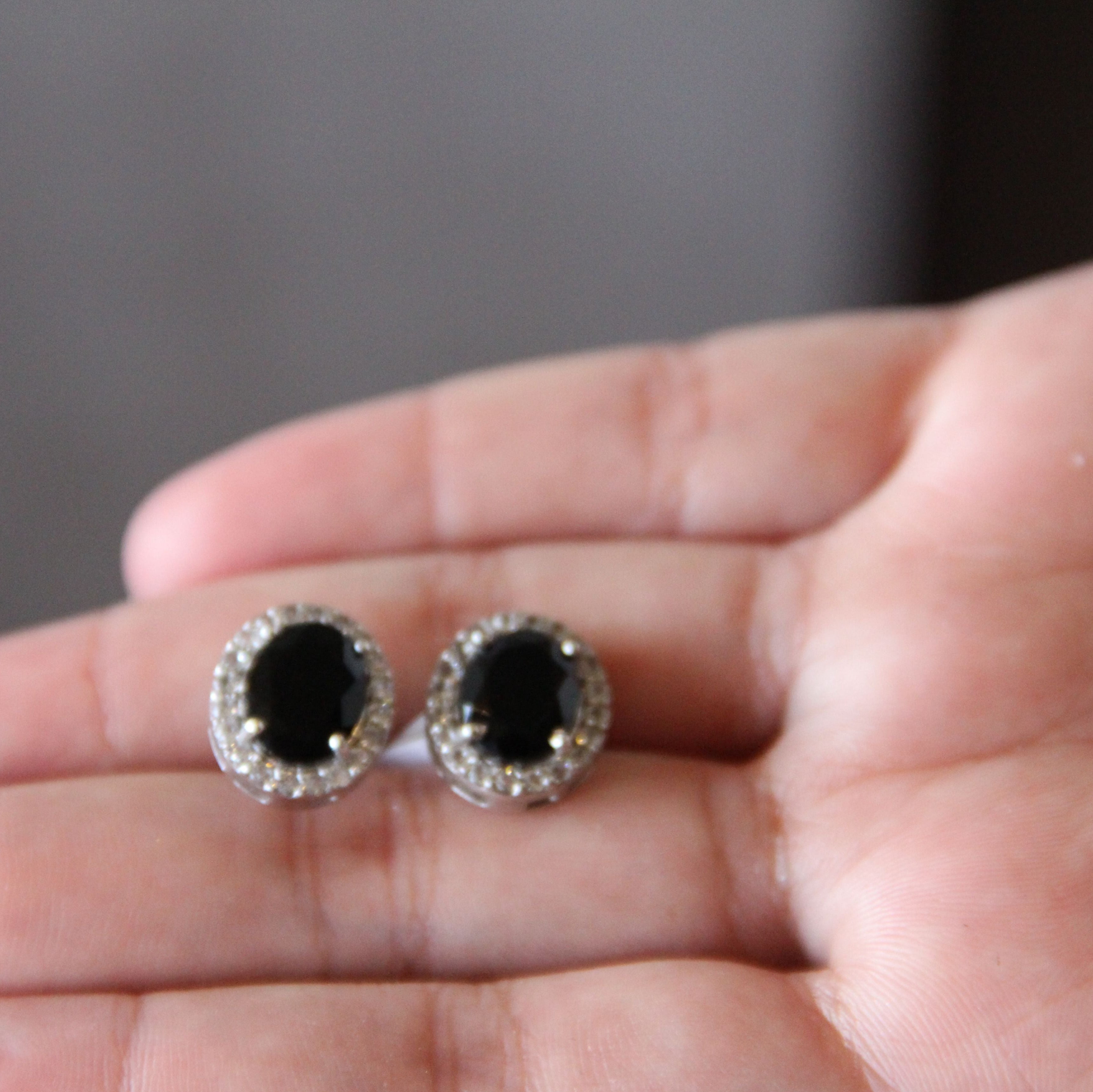 Oval Statement Black Onyx Studs The Jaipur Tradition oval-statement-black-onyx-studs-the-jaipur-tradition