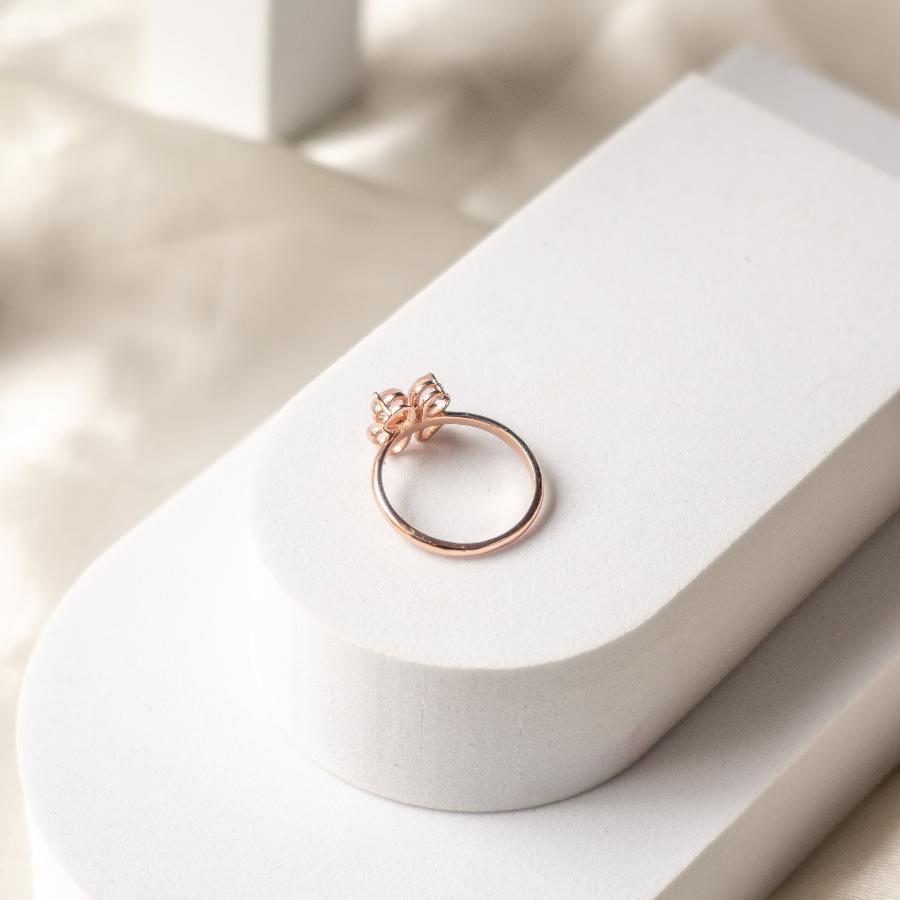 Clover Blessing Rose Quartz Gold Ring
