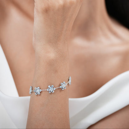 Bloom Natural Sky Blue Topaz Bracelet
