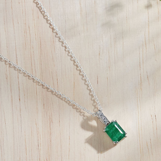 Delight Natural Emerald Pendant With Chain