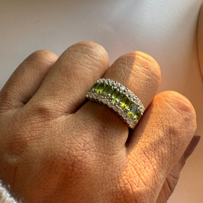Twinkling Peridot Silver Ring
