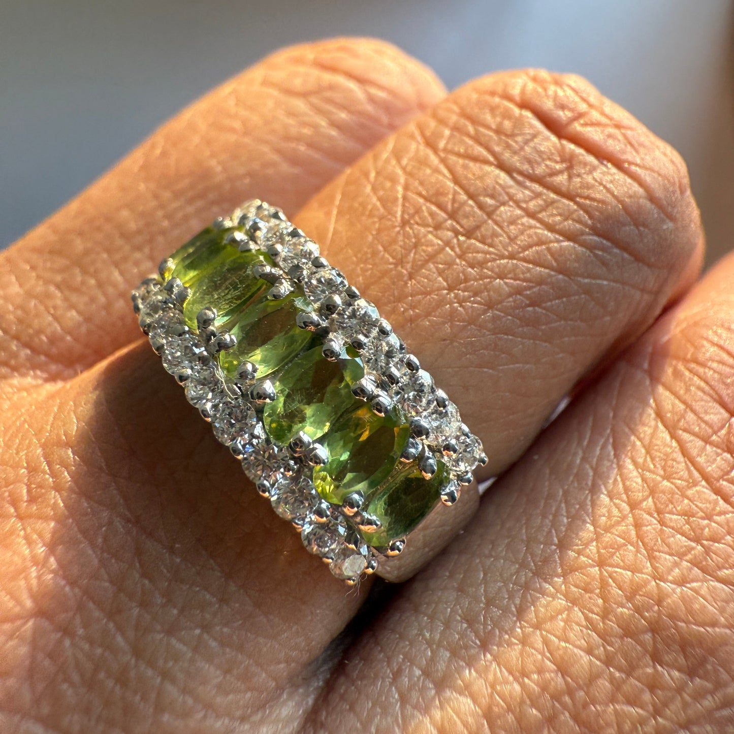 Twinkling Peridot Silver Ring