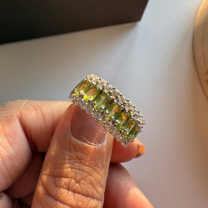 Twinkling Peridot Silver Ring