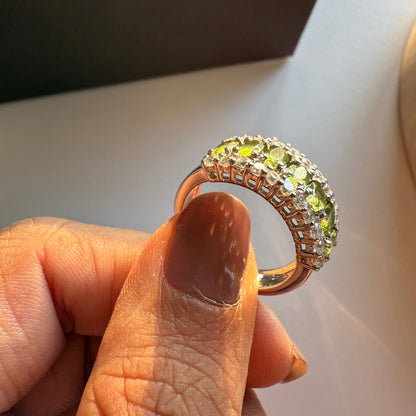 Twinkling Peridot Silver Ring