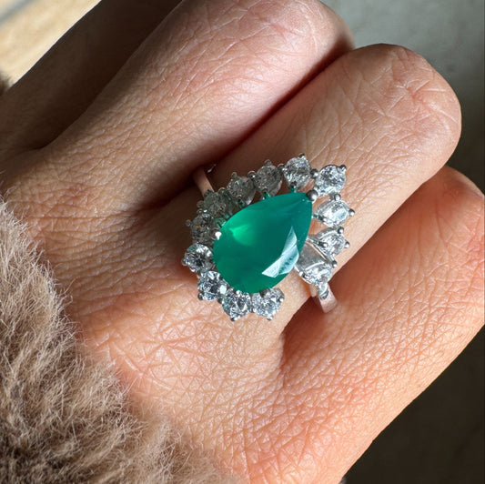 pear shape green onyx ring