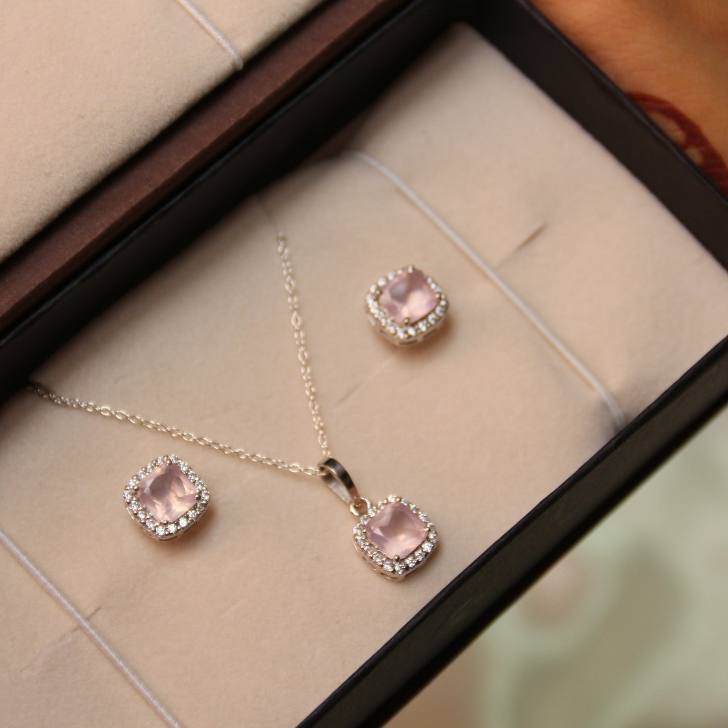 Cushion Mist 925 Silver Rose Quartz Pendant and Earring Set