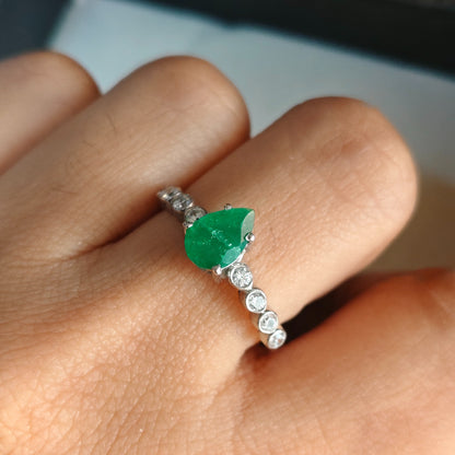 Dewdrop Muse Emerald Ring