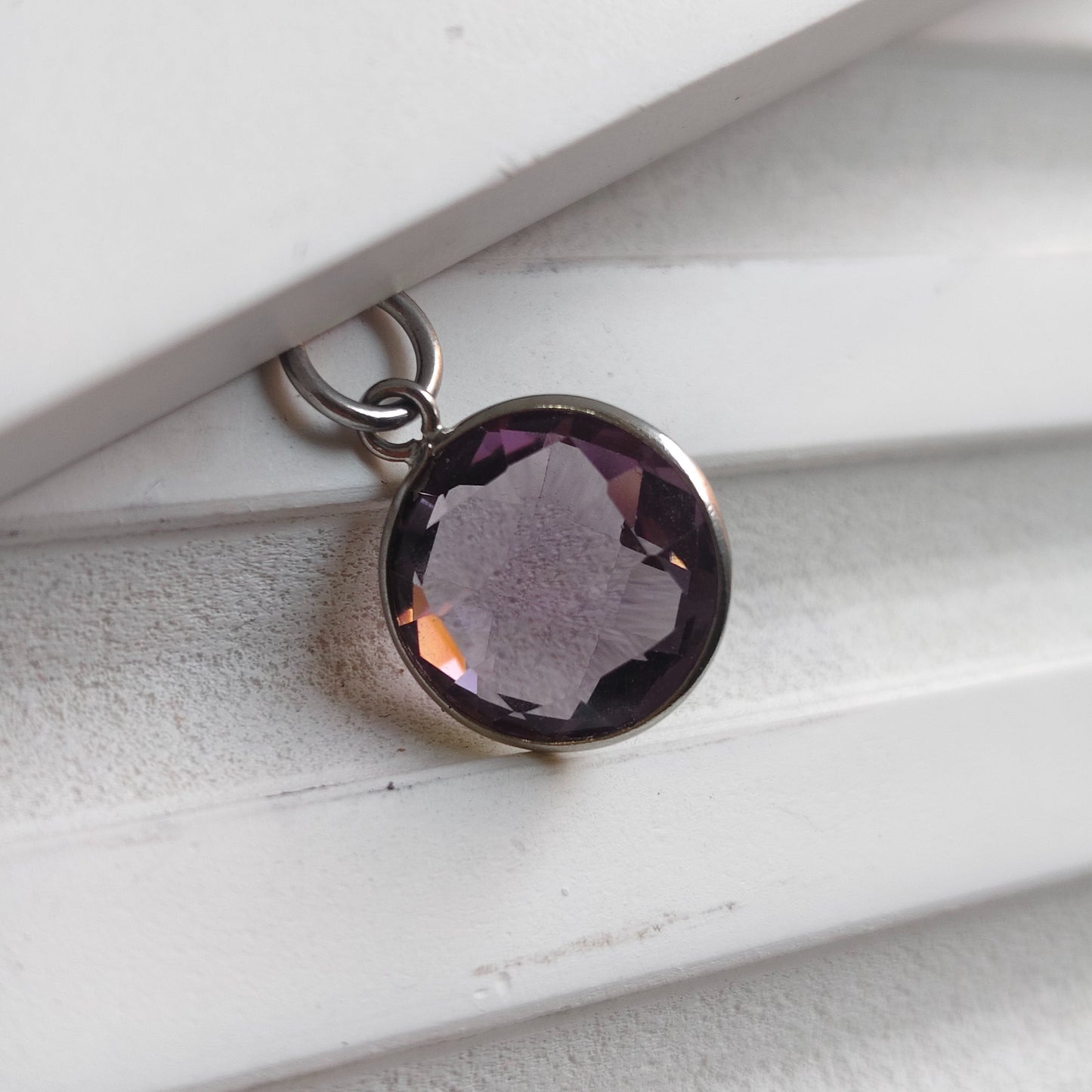 Circa Charm Amethyst Pendant With Chain