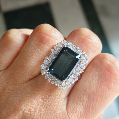 Halo Majesty London Blue Topaz Ring