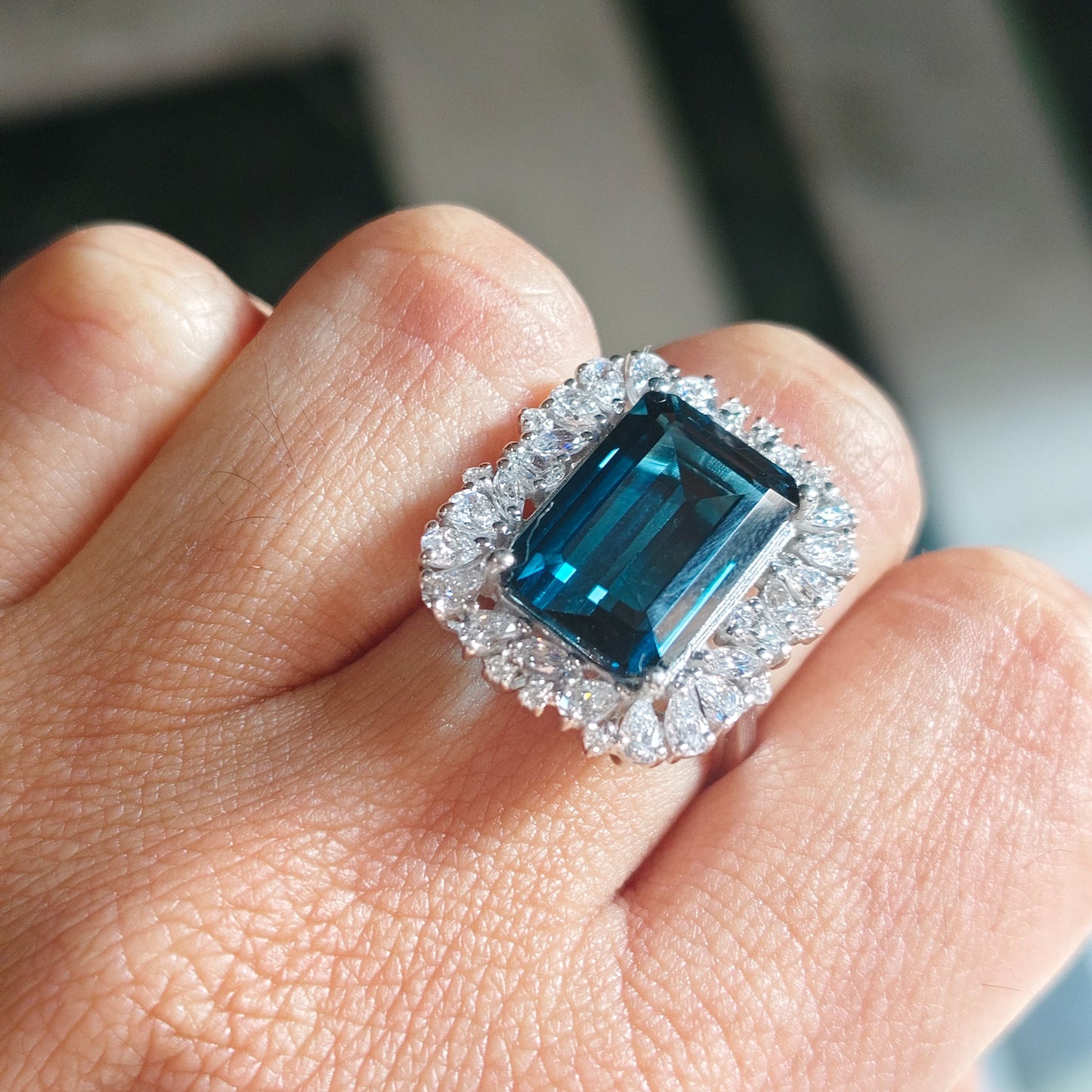 Halo Majesty London Blue Topaz Ring