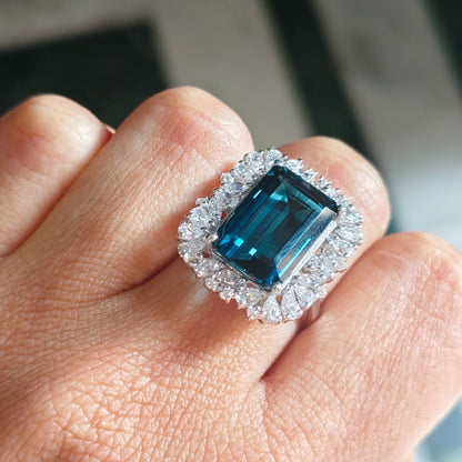 Halo Majesty London Blue Topaz Ring