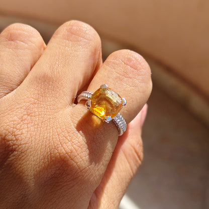 Citrine Crest Raided Band Ring