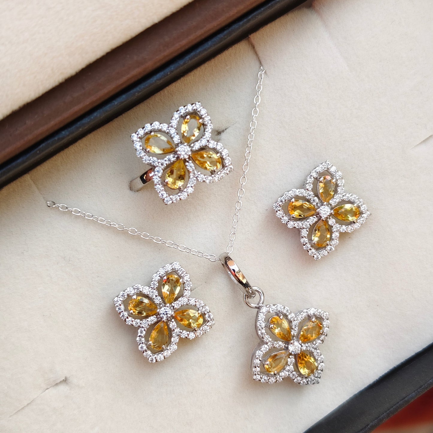 Glamour Fiesta Natural Citrine Sterling Silver Set