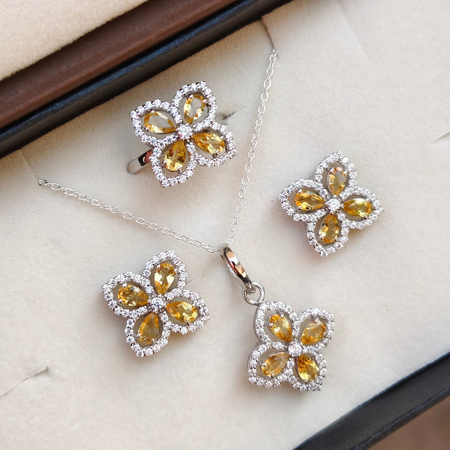 Glamour Fiesta Natural Citrine Sterling Silver Set