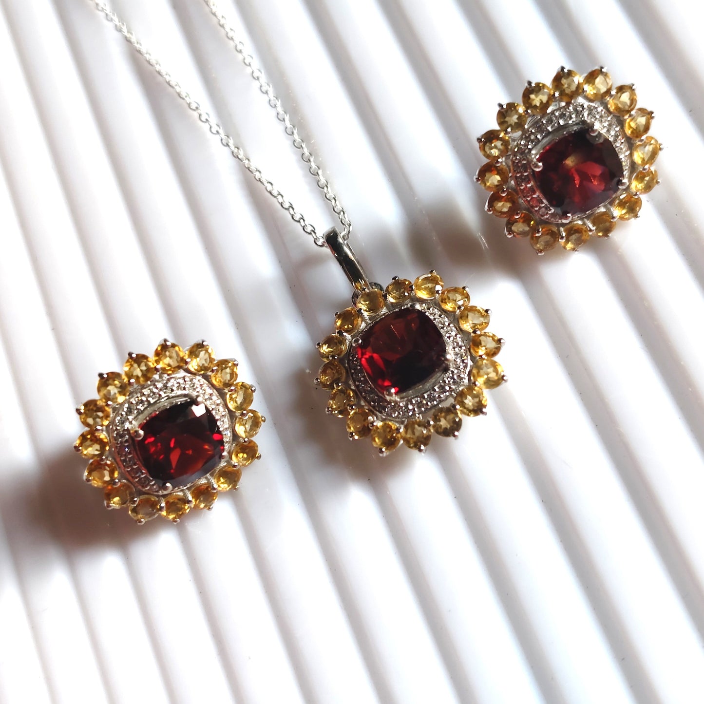 Bloom Royale Natural Garnet and Citrine Set