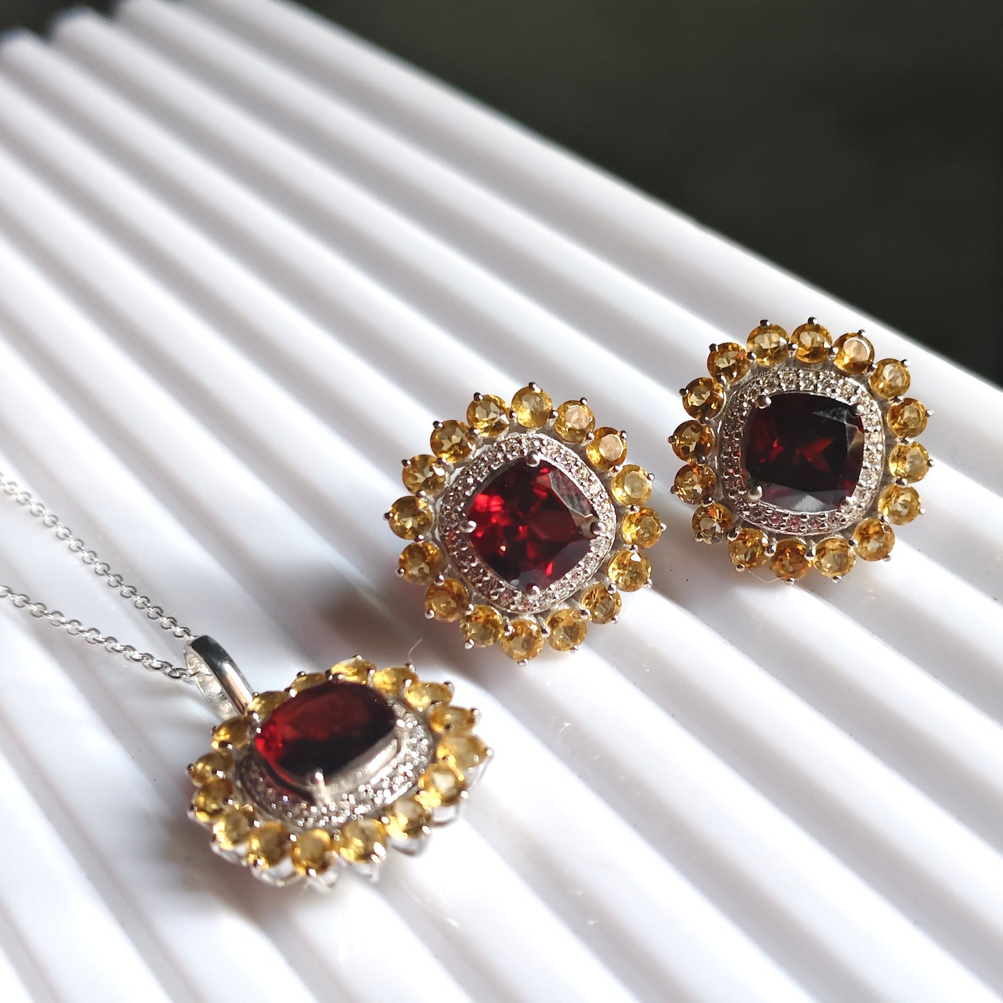 Bloom Royale Natural Garnet and Citrine Set