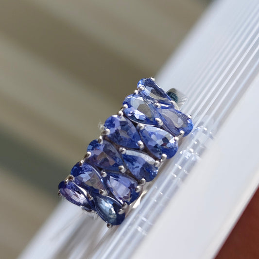 'Tanzanite Links' 925 Silver Ring Band
