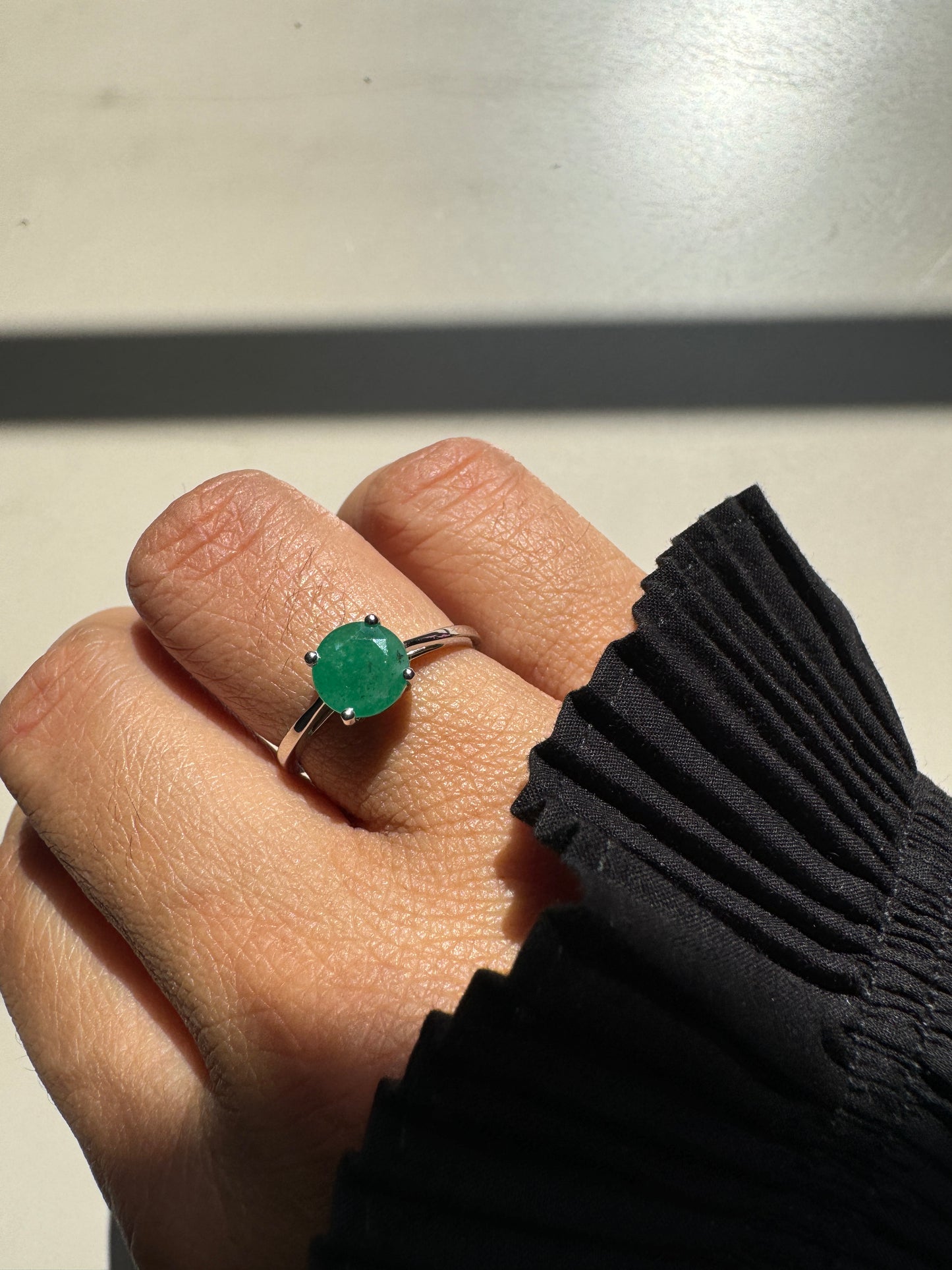 Mellow Emerald Gold Ring