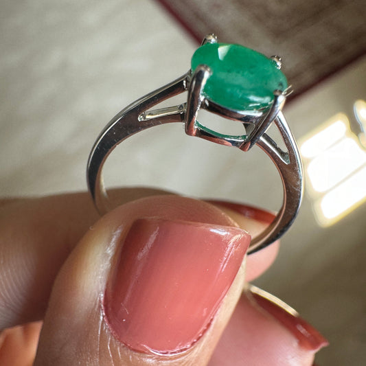 Mellow Emerald Gold Ring