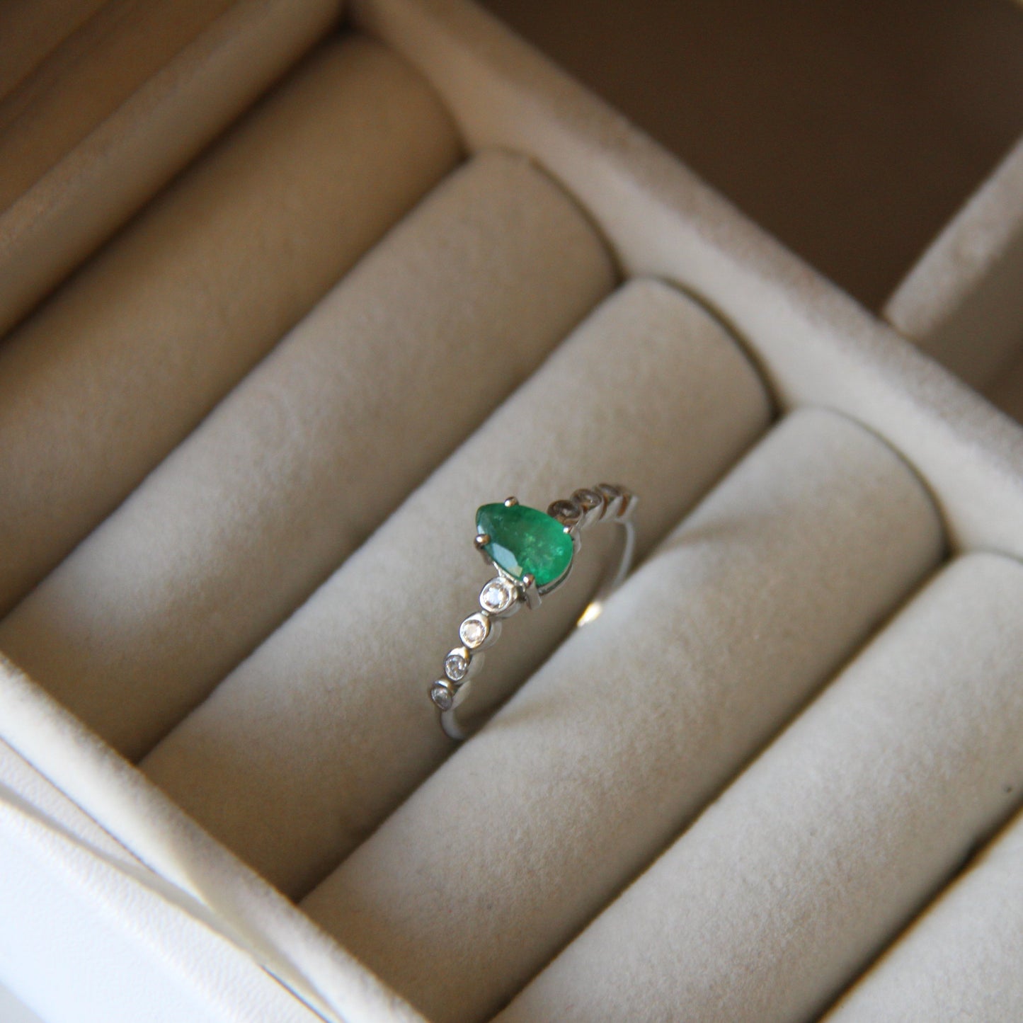 Dewdrop Muse Emerald Ring