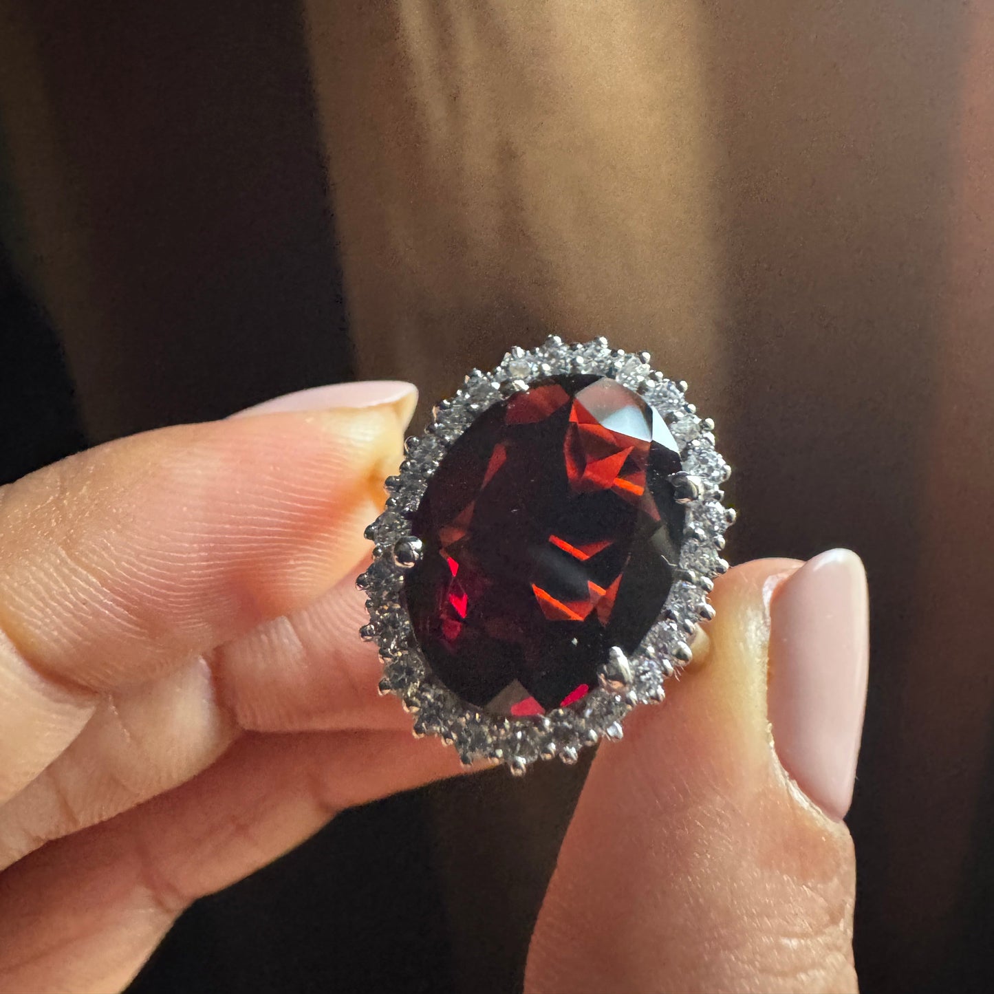 9 Carats Natural Garnet Ring