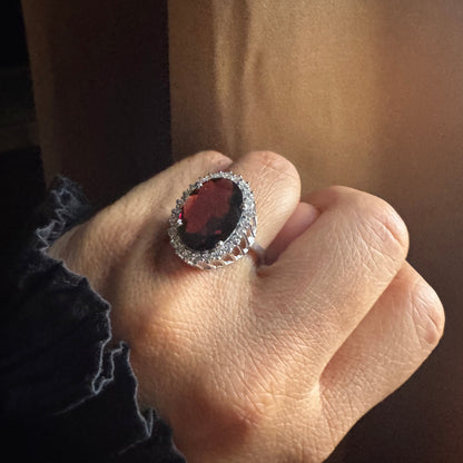 9 Carats Natural Garnet Ring