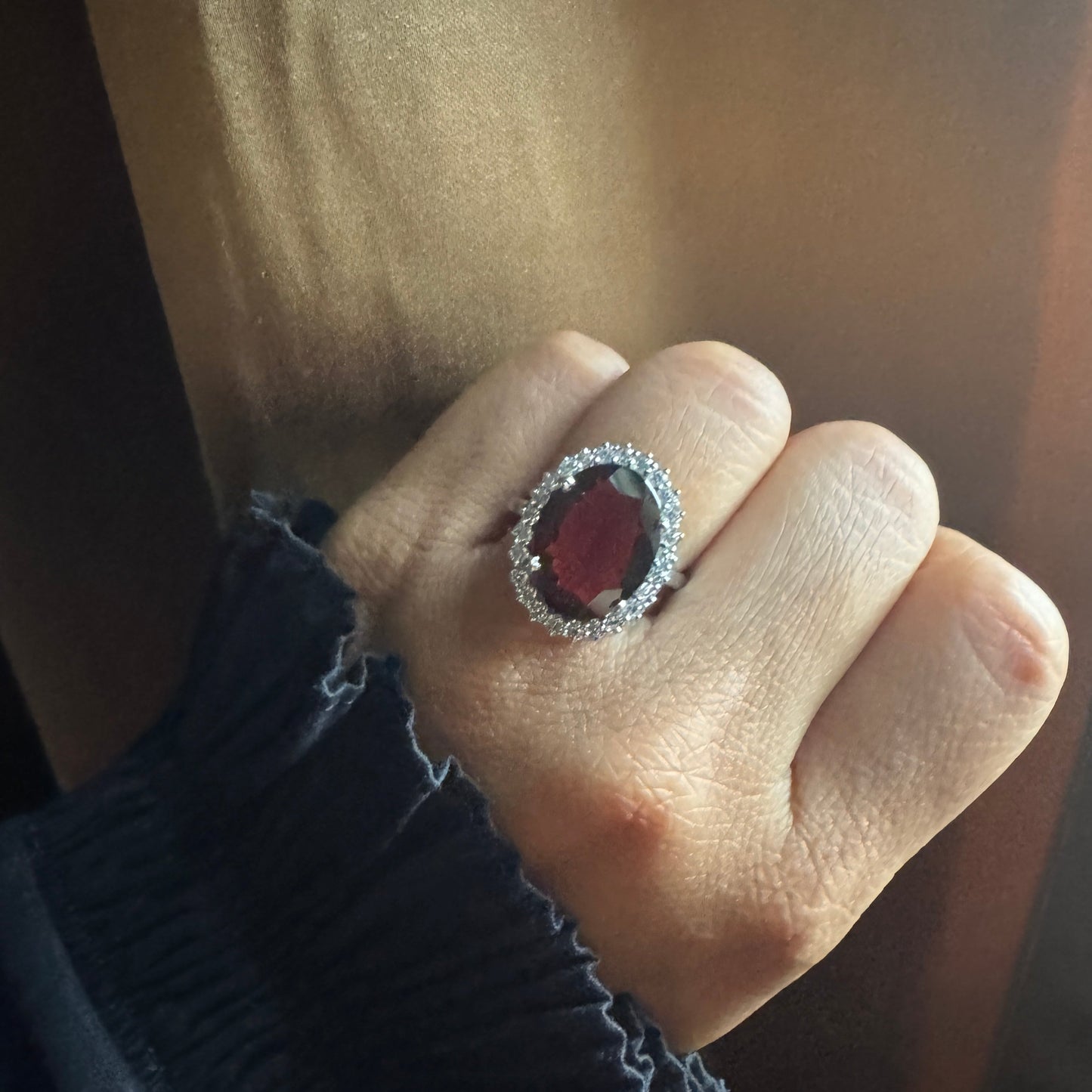 9 Carats Natural Garnet Ring