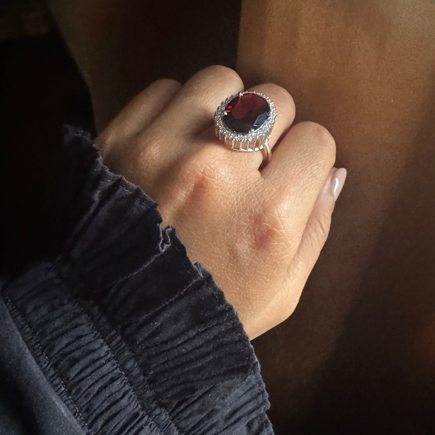 9 Carats Natural Garnet Ring