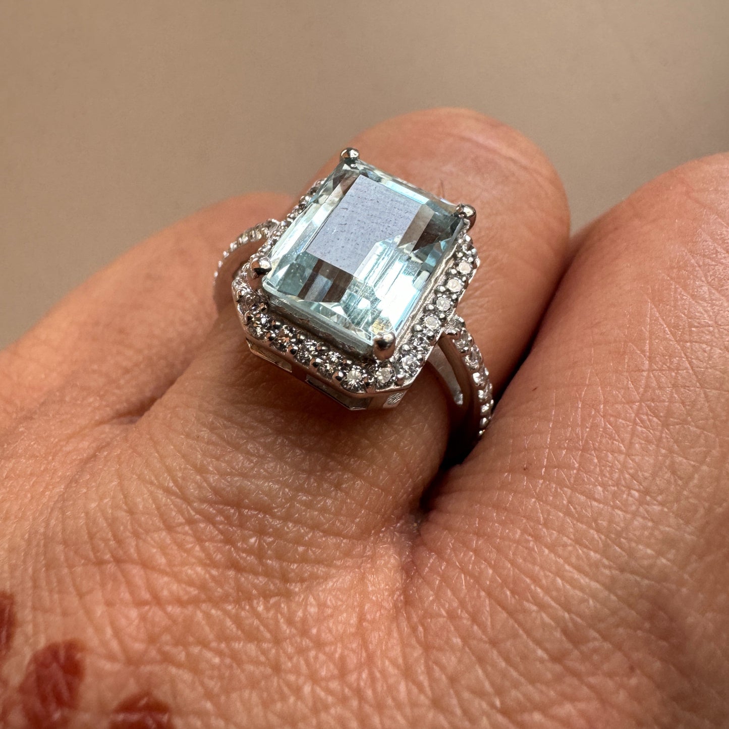 Skylite Natural Aquamarine Ring