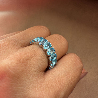 Graceful Curve Swiss Blue Topaz Ring