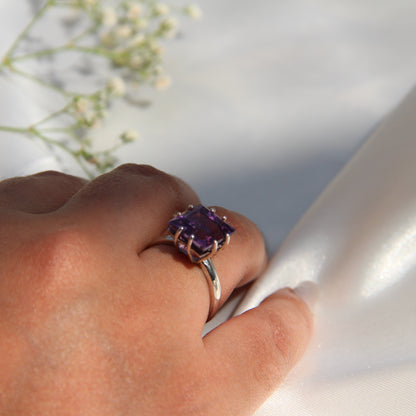 Purplette Square Amethyst Silver Ring