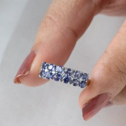 Gentle Hold Iolite Gold Ring