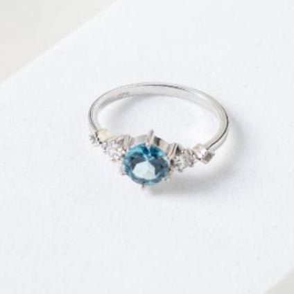Drop of love Swiss Blue Gold Ring