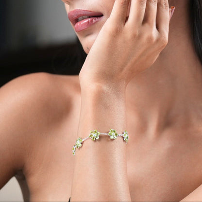 Bloom Natural Peridot Bracelet