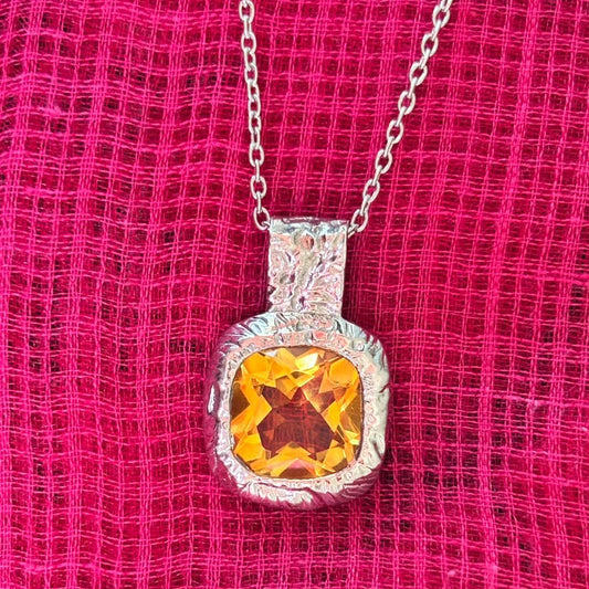 5 carats Natural Citrine Unisex Pendant with Chain