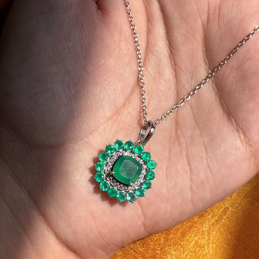 'Bloom Royale' Green Onyx Pendant with Chain