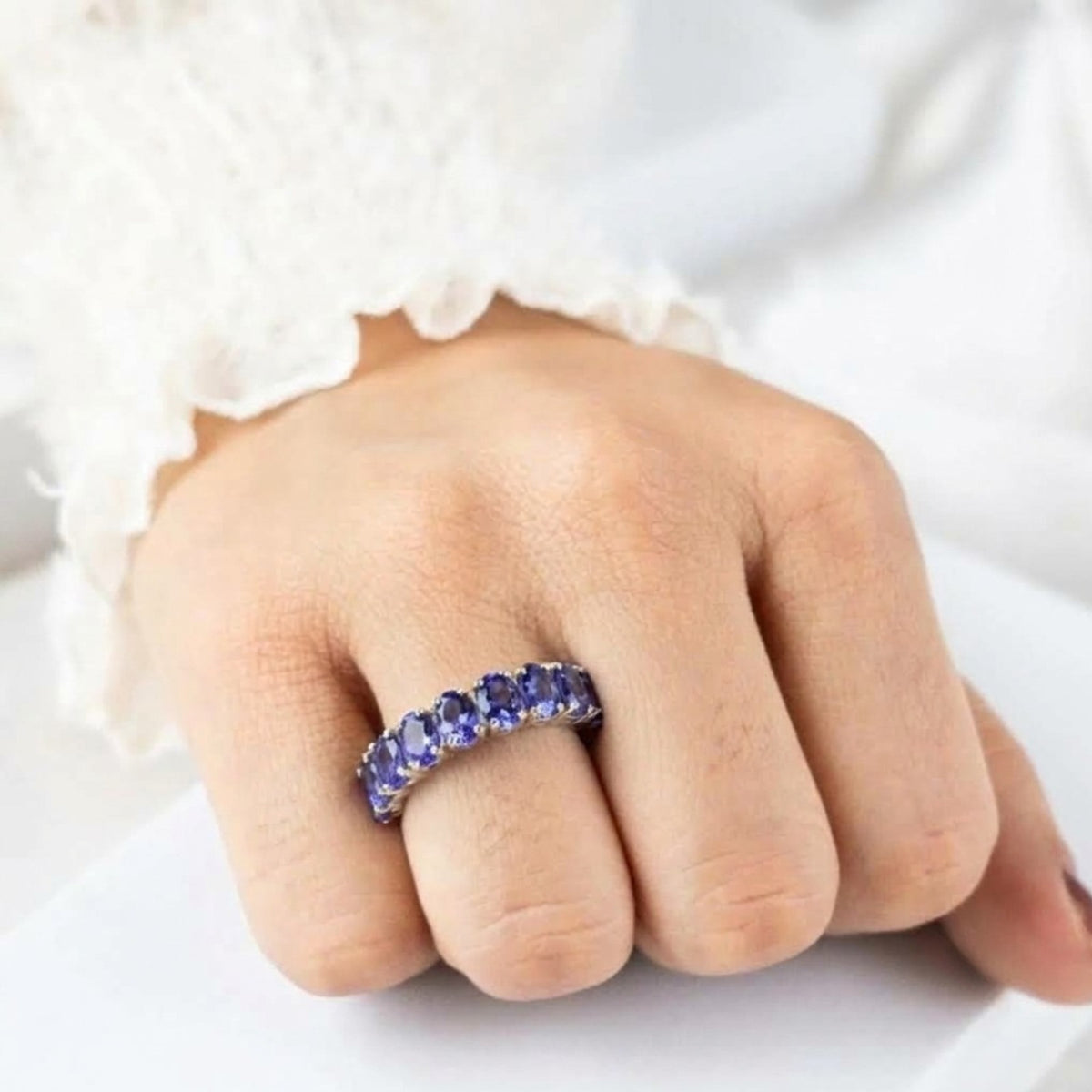 Graceful Curve Natural Tanzanite Band
