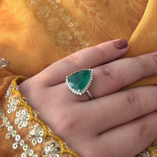 'Enchanted Pear' Green Onyx 925 Silver Ring